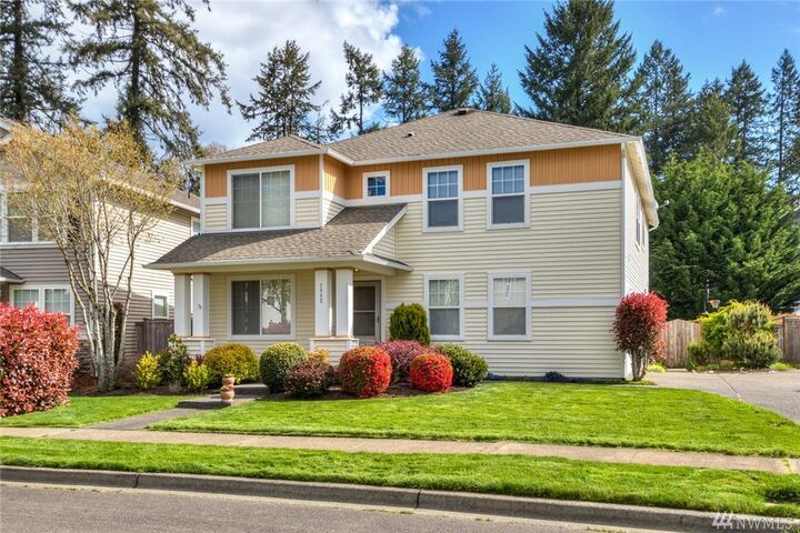 Property Photo:  1842 Fisher St  WA 98327 