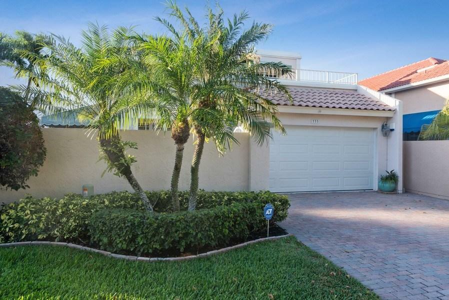 Property Photo:  333 Pelican Way  FL 33483 