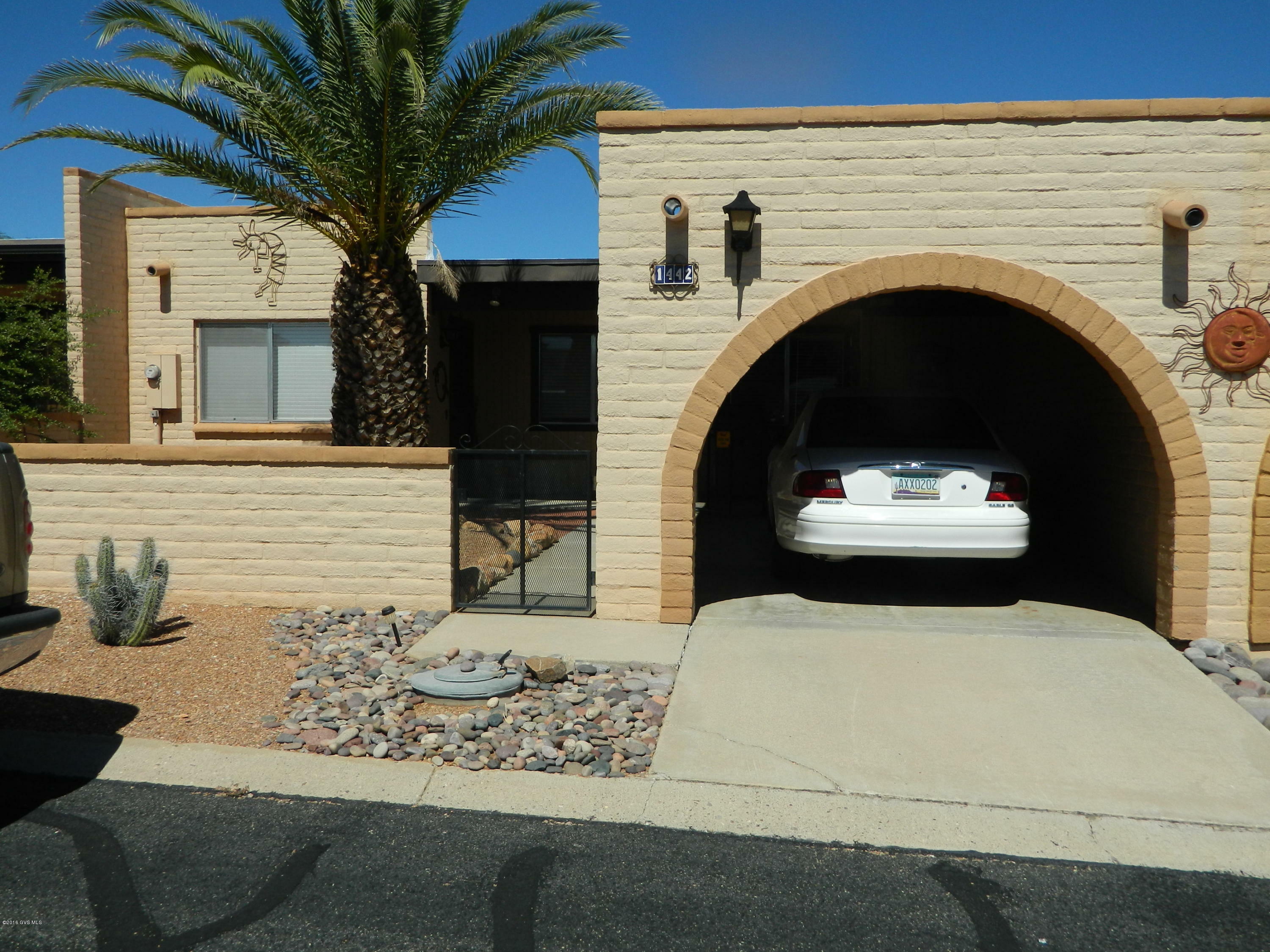 Property Photo:  1442 W Placita Apache  AZ 85622 