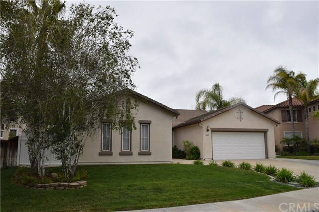 Property Photo: 40125 Julianne Drive CA 92563