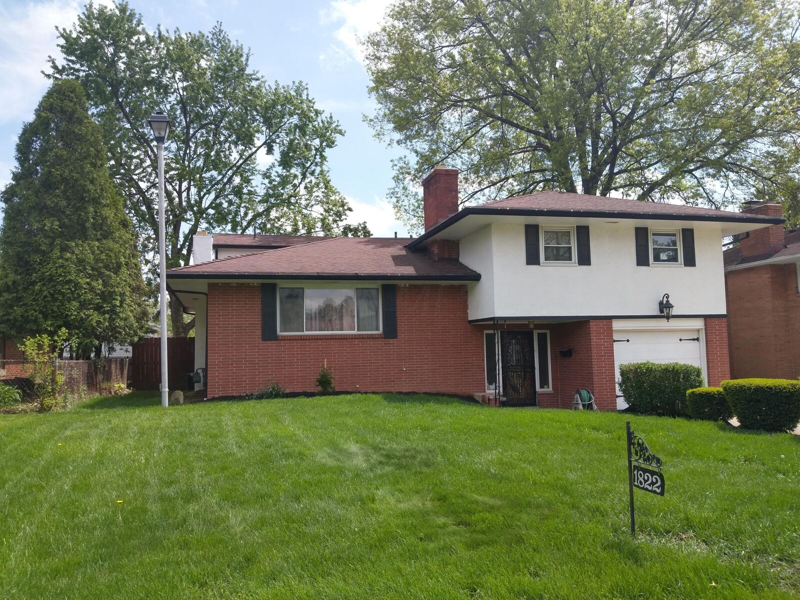 Property Photo:  1822 Woodcrest Road  OH 43232 