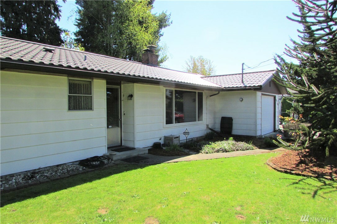 Property Photo:  8715 49th Dr NE  WA 98270 