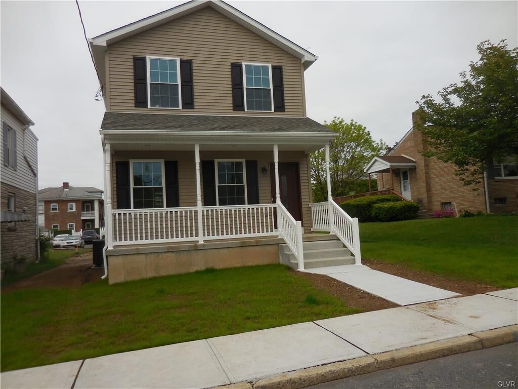 Property Photo:  1542 Lincoln Avenue  PA 18067 