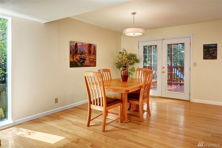 Property Photo: 9821 159th Place NE WA 98052