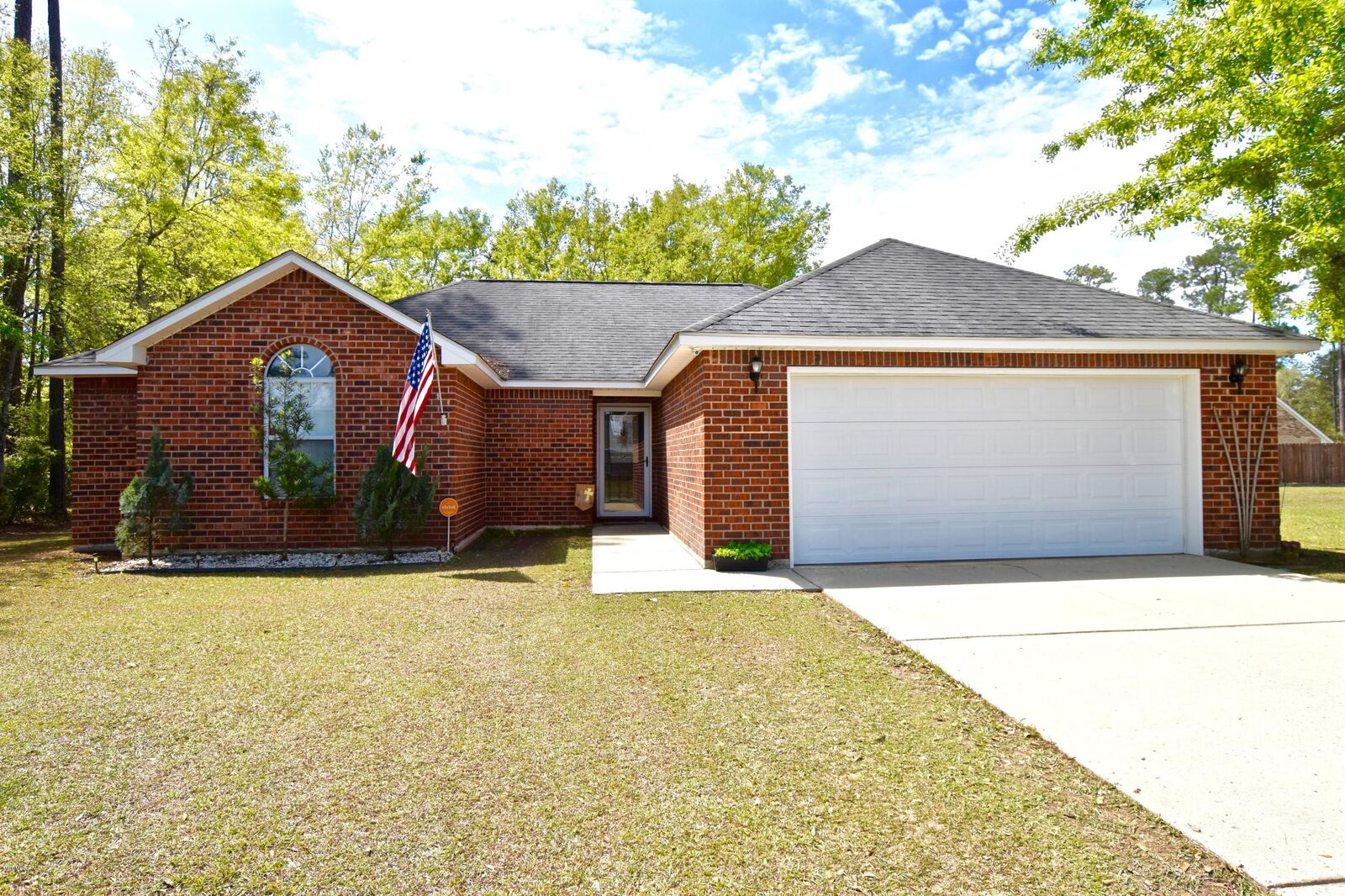 Property Photo:  2329 Broadmoor Drive  MS 39553 