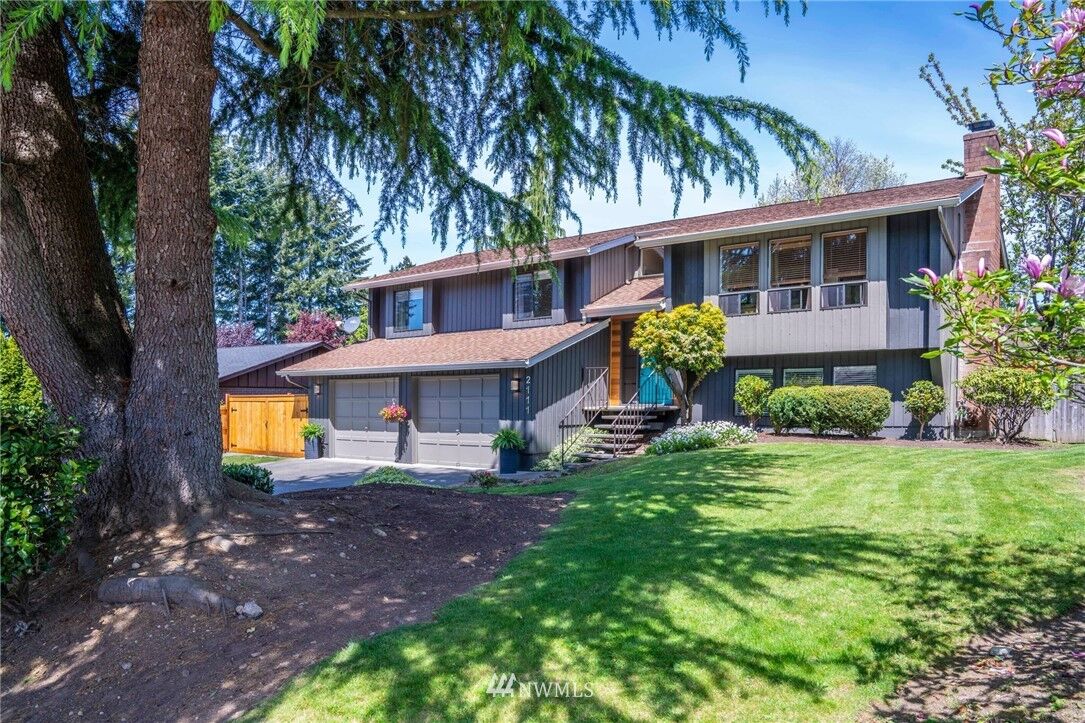 Property Photo: 2111 104th Street SE WA 98208