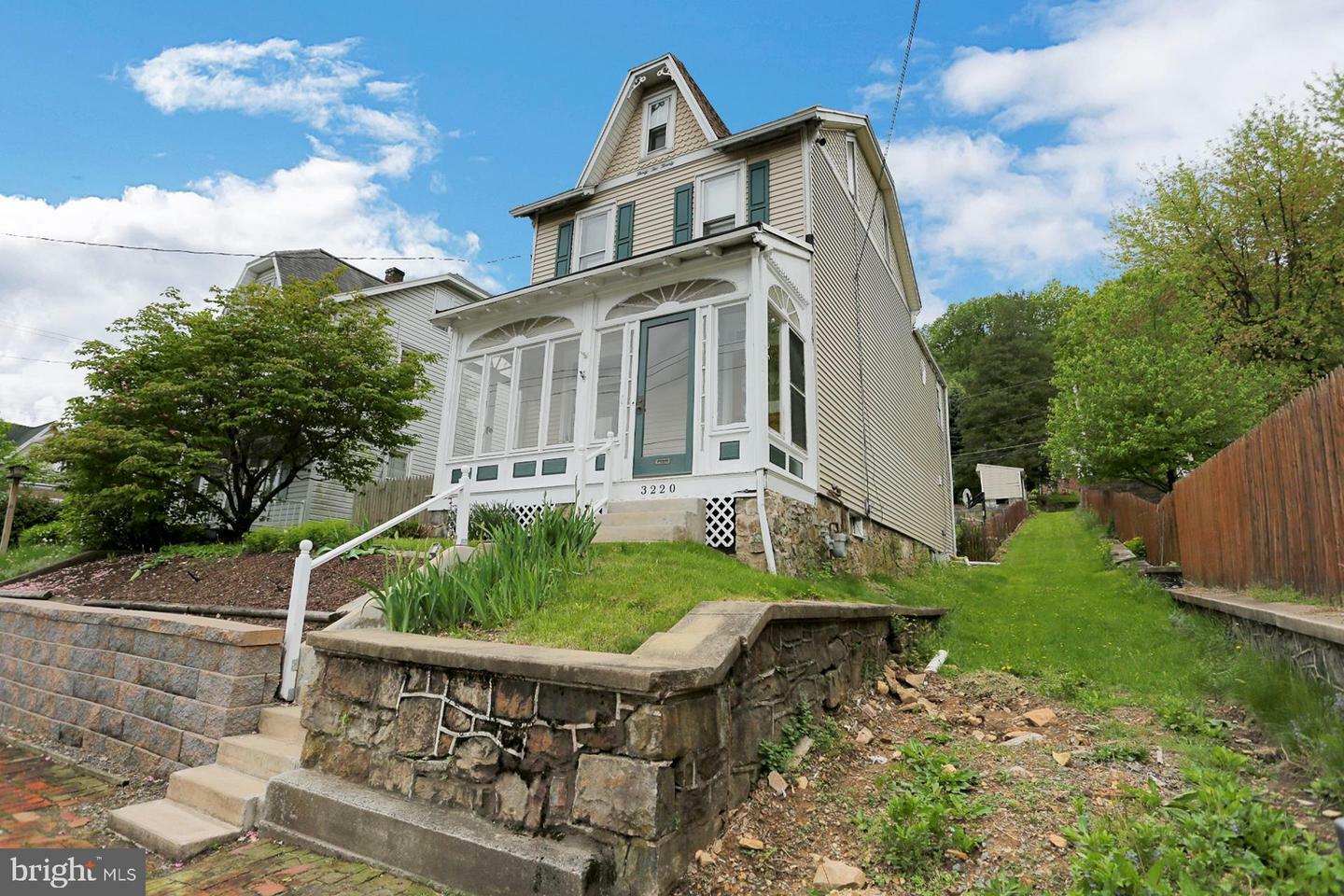 Property Photo:  3220 Perkiomen Avenue  PA 19606 