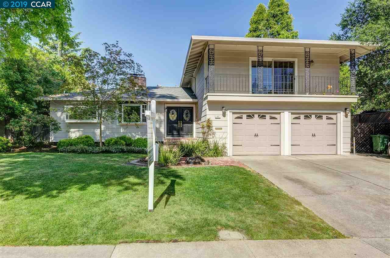 Property Photo:  207 Castle Rock Rd  CA 94598 