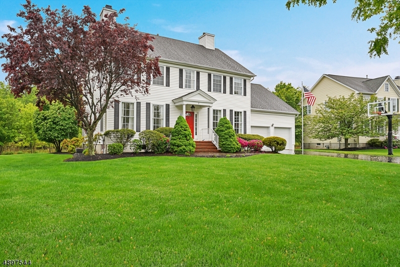 Property Photo:  8 Wolverton Ln  NJ 08844 