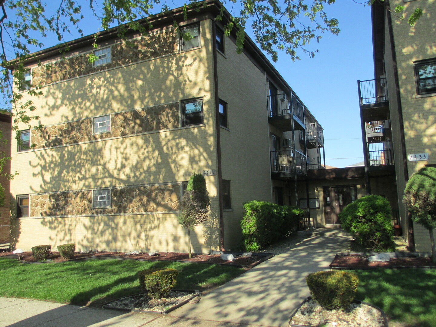 Property Photo: 2435 North 77th Court 3en IL 60707