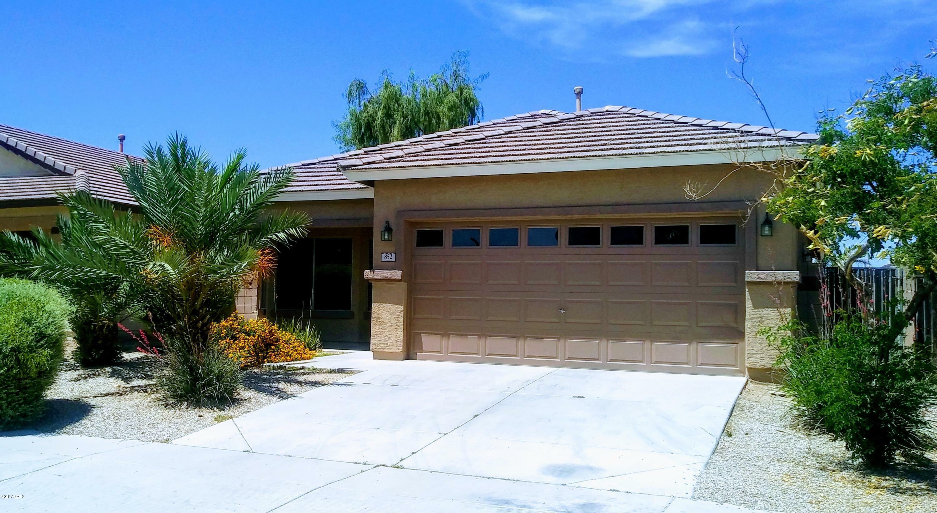 Property Photo:  852 E Payton Street  AZ 85140 