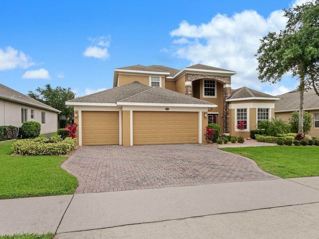 Property Photo:  3805 Thornewood Way  FL 34711 