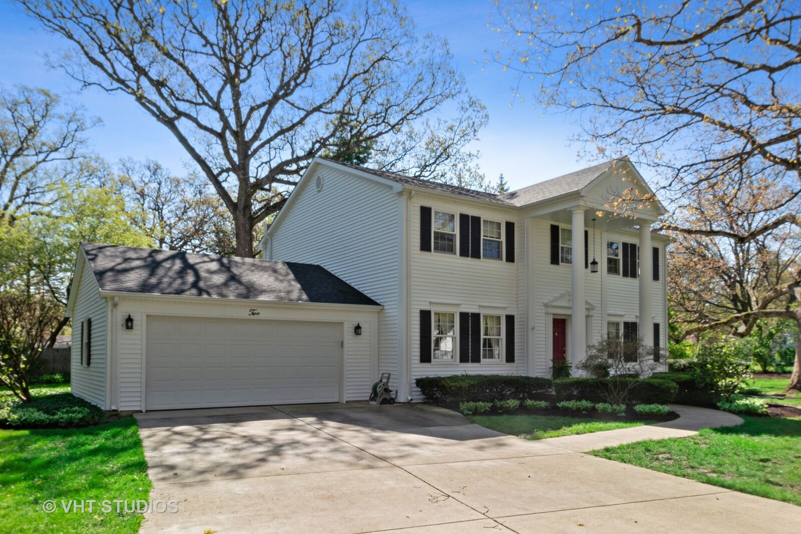 Property Photo: 2 Partridge Square IL 60543