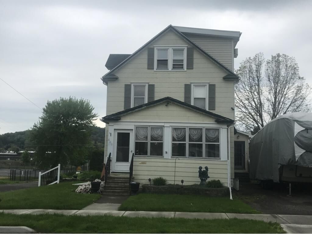 Property Photo:  600 Jennings Street  NY 13760 