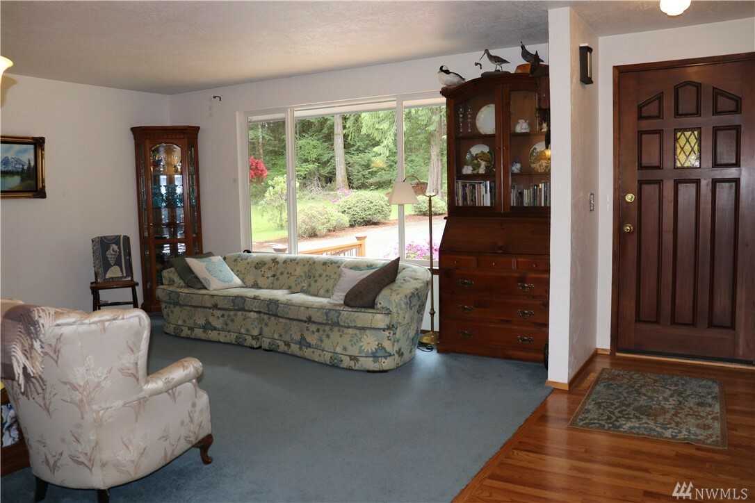 Property Photo: 271 SE Mill Creek Ridge E WA 98584