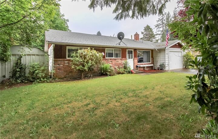 Property Photo:  1517 SW 144th Place  WA 98166 
