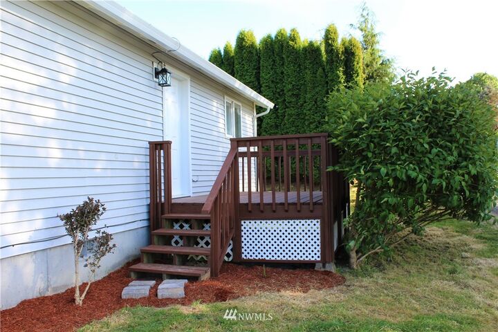 Property Photo:  53 Michael Street  WA 98612 