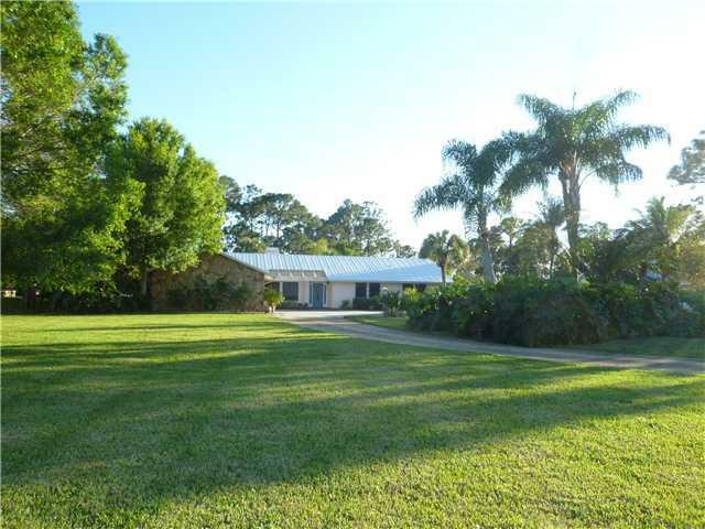 Property Photo:  1740 SW Crane Creek Avenue  FL 34990 