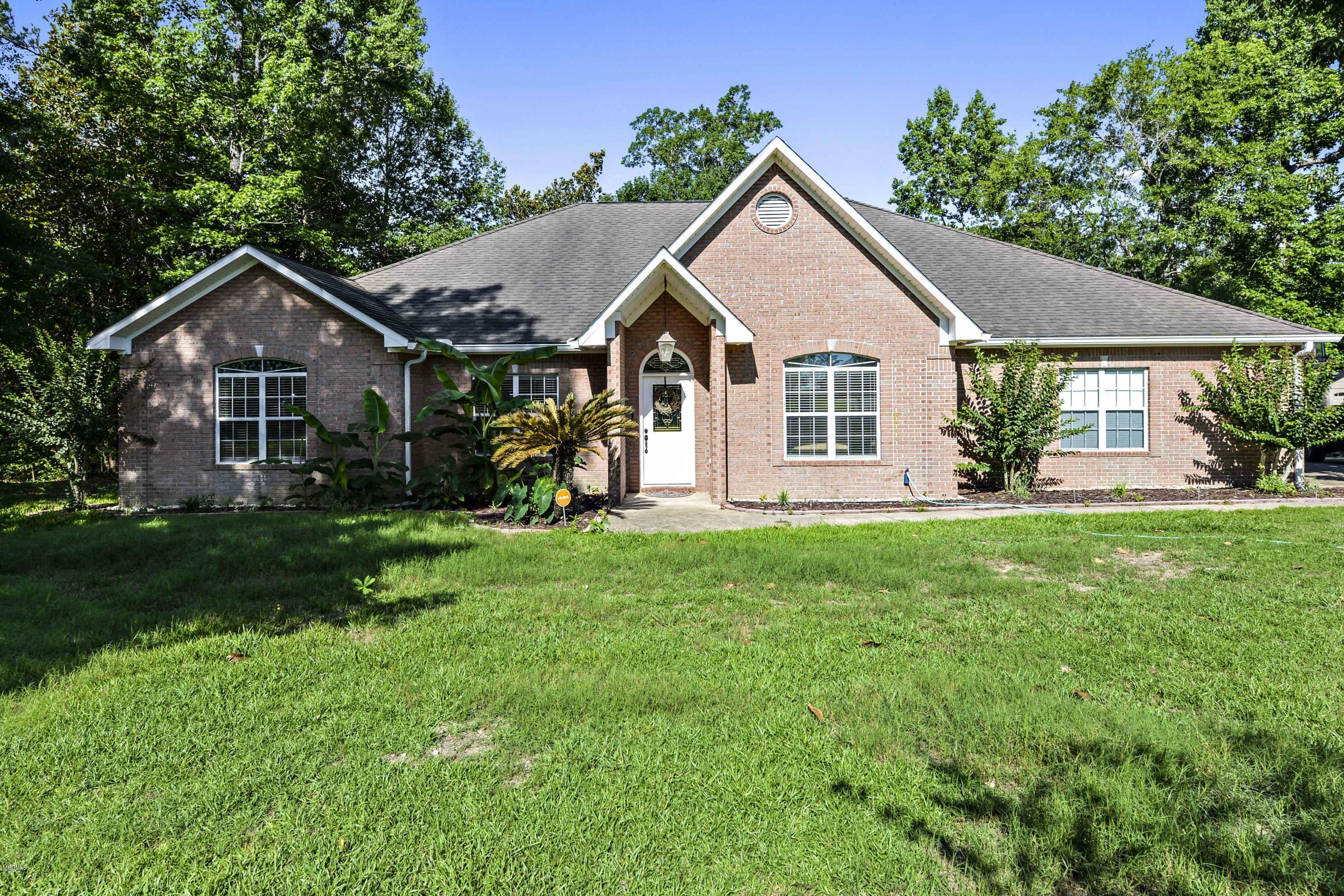 1413 Magnolia Bluff Drive  Gautier MS 39553 photo