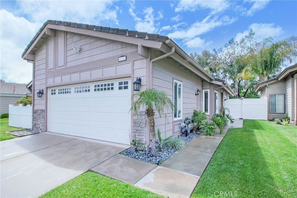 Property Photo:  31608 Corte Salinas  CA 92592 