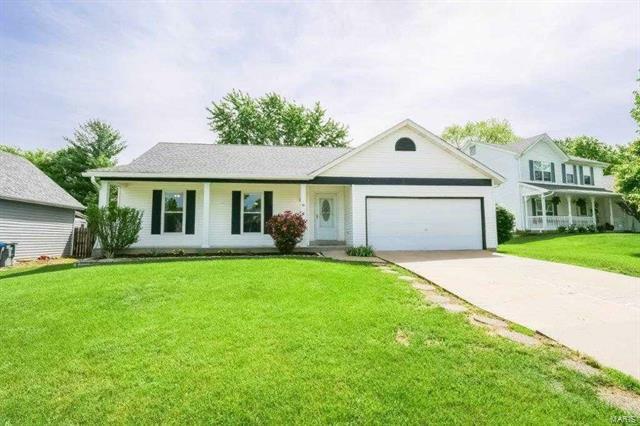 Property Photo:  16 Kingsmont   63376 