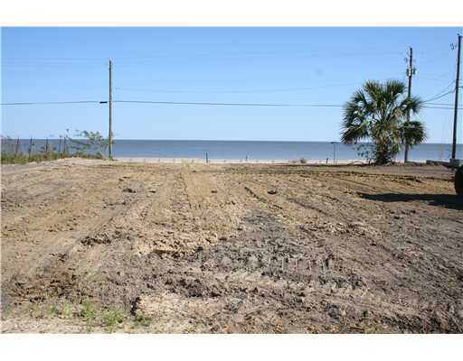 622 S Beach Boulevard  Waveland MS 39576 photo