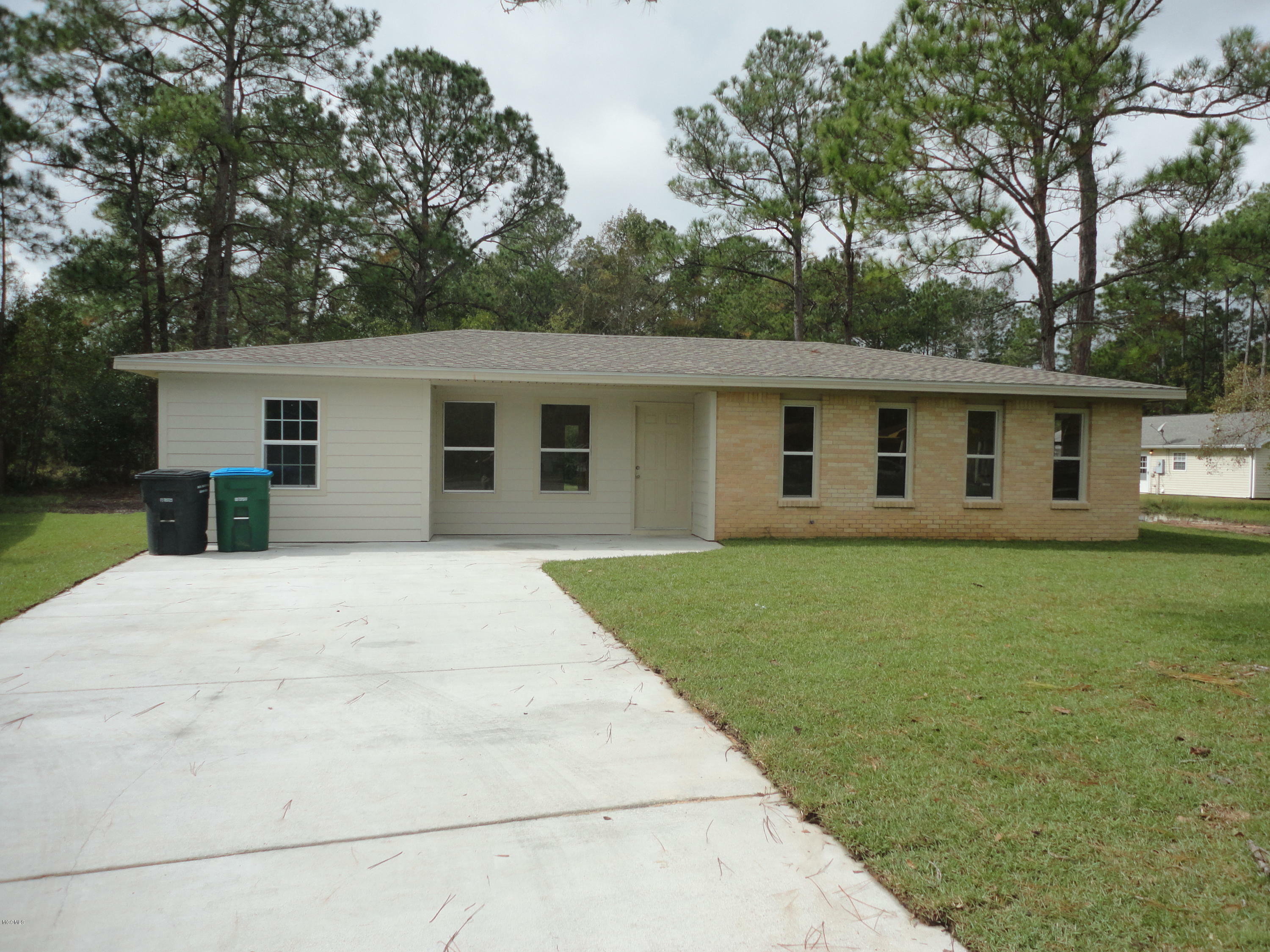 Property Photo:  5672 Woodstock Court  MS 39553 