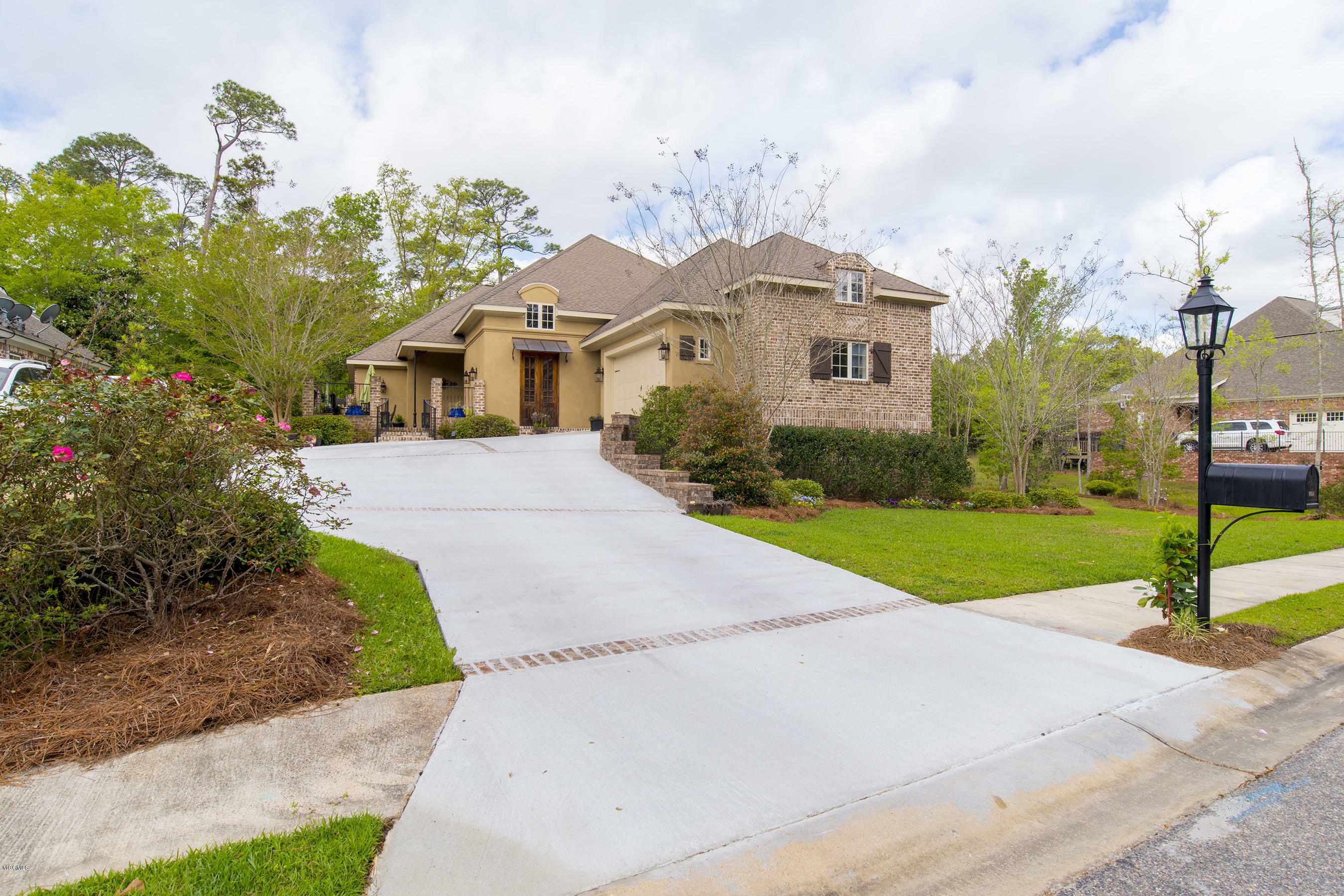 Property Photo: 11048 Channelside Drive MS 39503