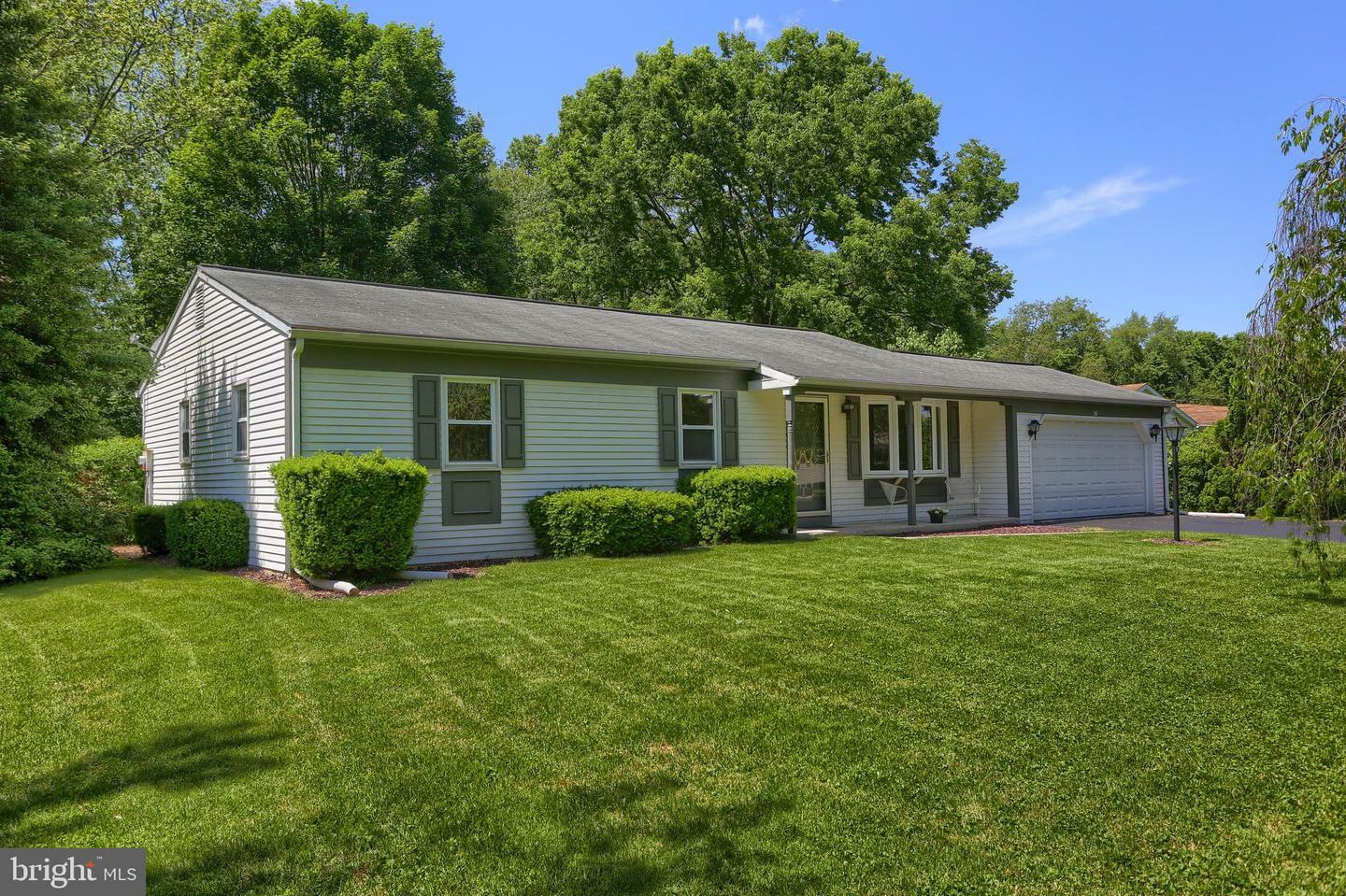 Property Photo:  36 Longview Drive  PA 17050 