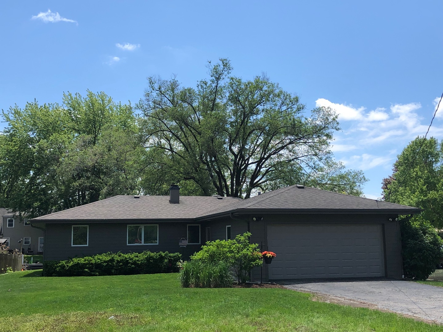 Property Photo: 2915 Gregg Drive IL 60050