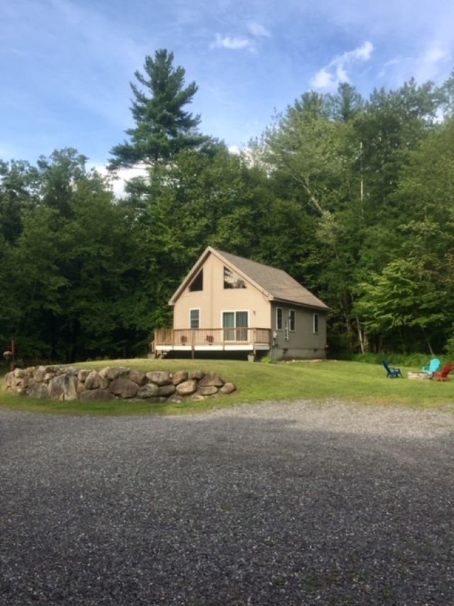 Property Photo: 5 Baxter Lane NH 03054
