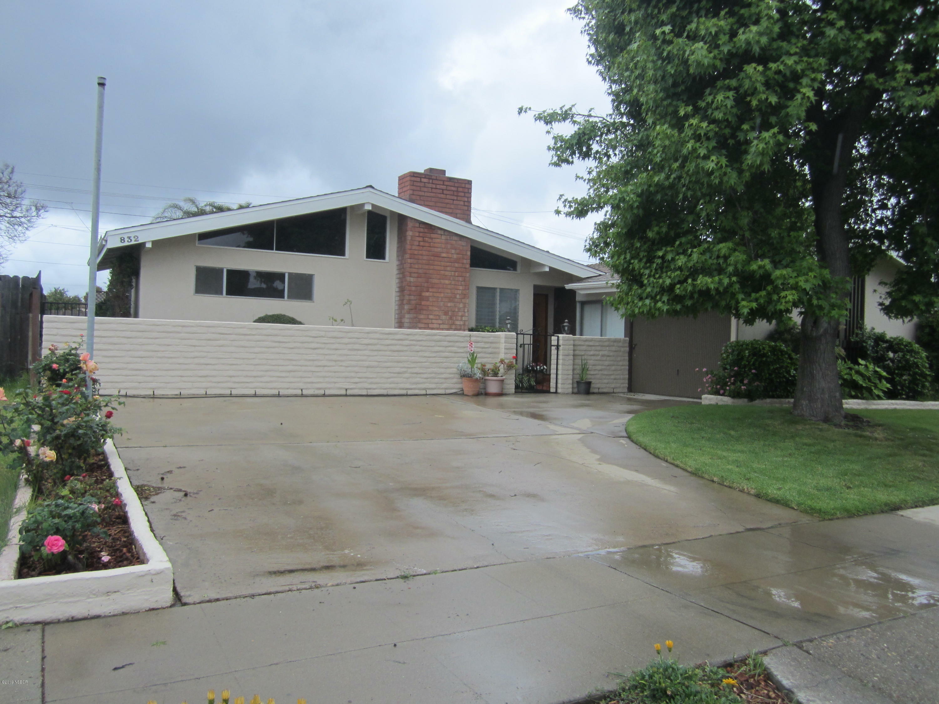 Property Photo:  832 E Tunnell Street  CA 93454 