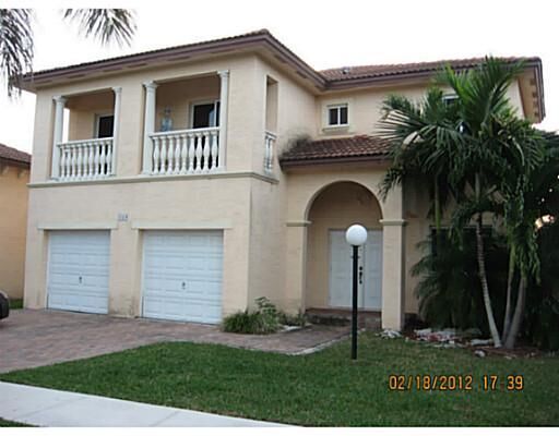 Property Photo:  1320 NE 41 Pl  FL 33033 