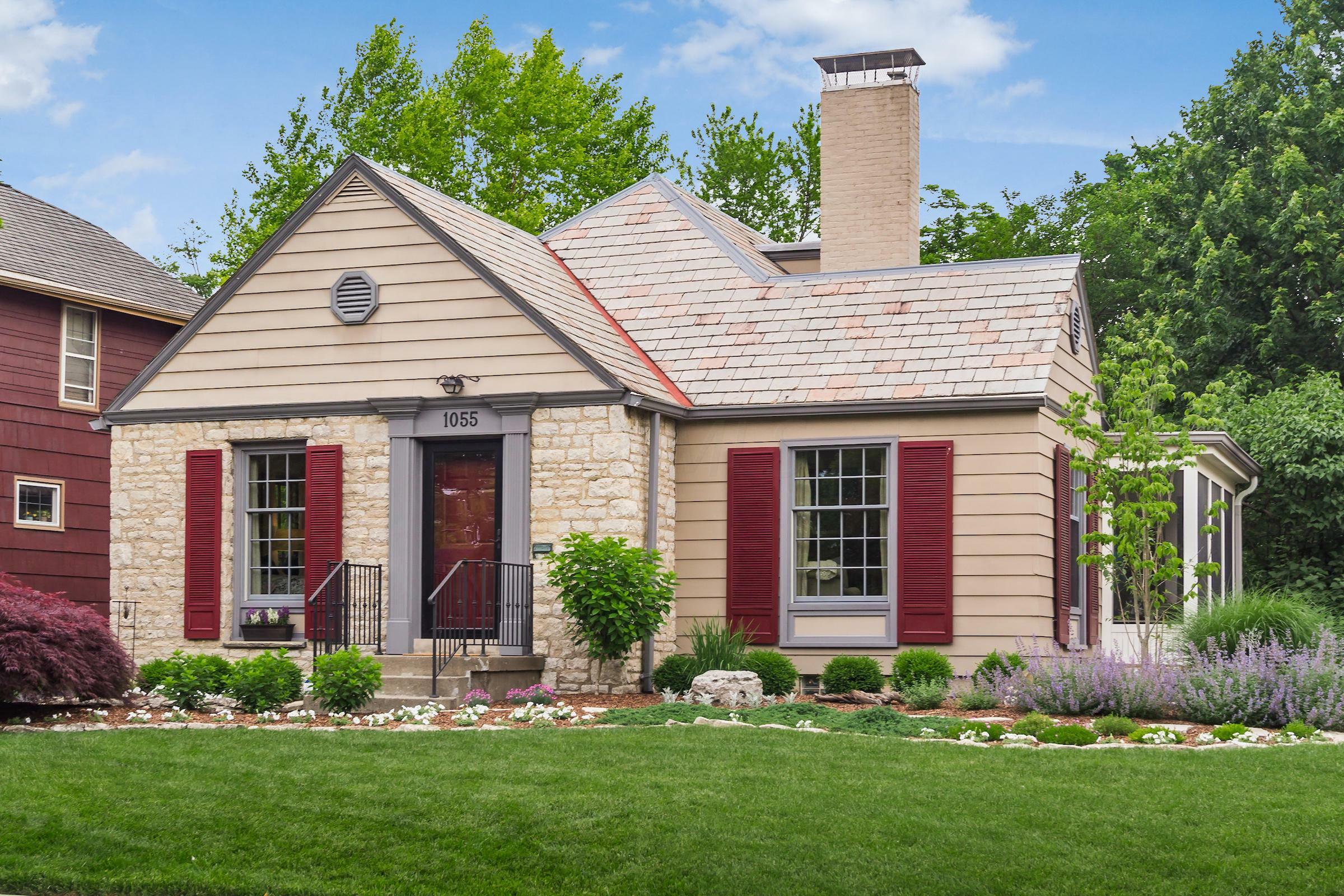 Property Photo: 1055 Virginia Avenue OH 43212