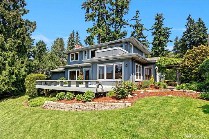 18824 Olympic View Dr  Edmonds WA 98020 photo