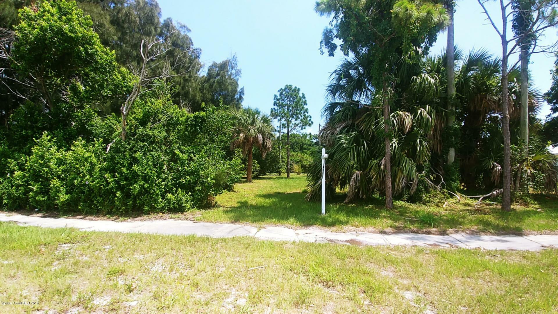 Property Photo:  116 &Amp118 E Avenue B Avenue E  FL 32901 