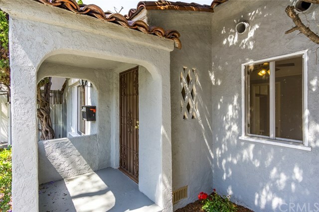 Property Photo:  2040 Cedar Avenue  CA 90806 