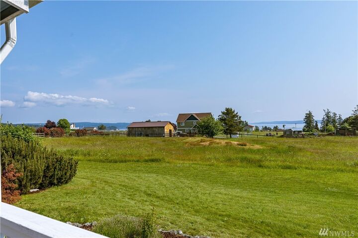 Property Photo: 2776 E Taylor Rd WA 98277