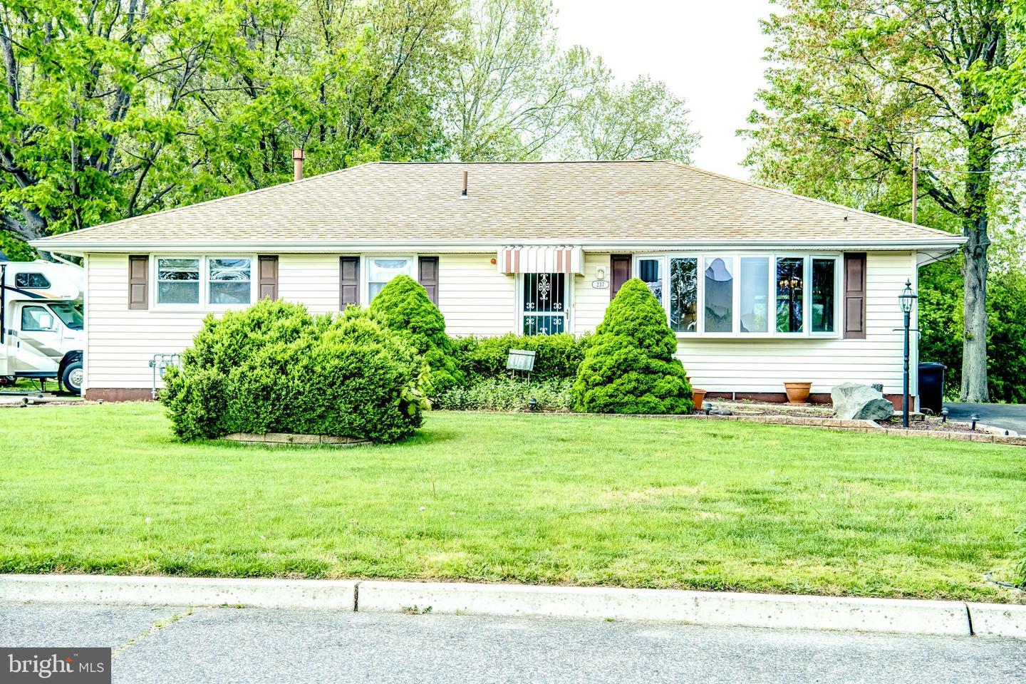 Property Photo:  237 Platt Avenue  NJ 08562 