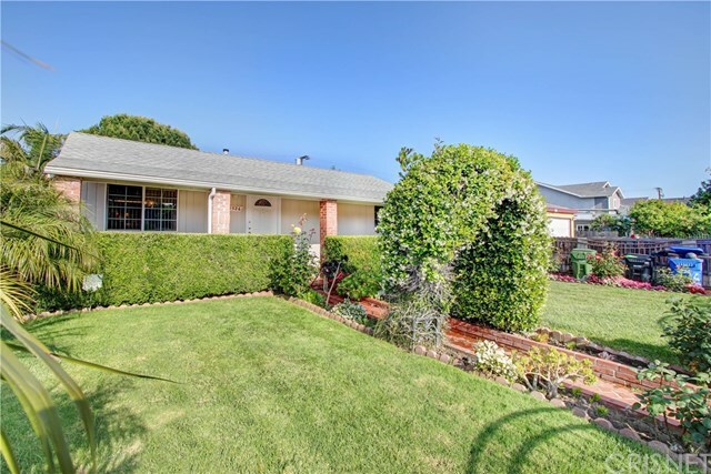 Property Photo:  5526 Woodman Avenue  CA 91401 