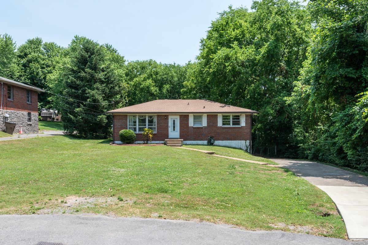 Property Photo: 1221 Harwood Dr TN 37206