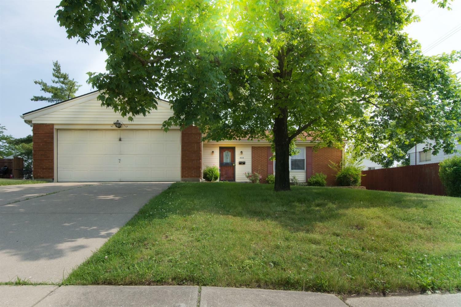 Property Photo:  914 Holderness Lane  OH 45240 