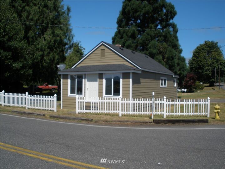 Property Photo:  895 Columbia Street  WA 98612 