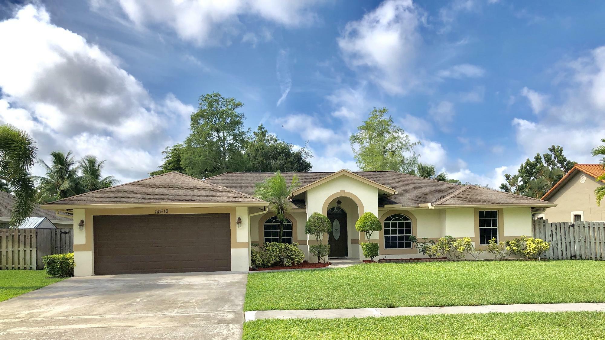 Property Photo:  14510 Paddock Drive  FL 33414 