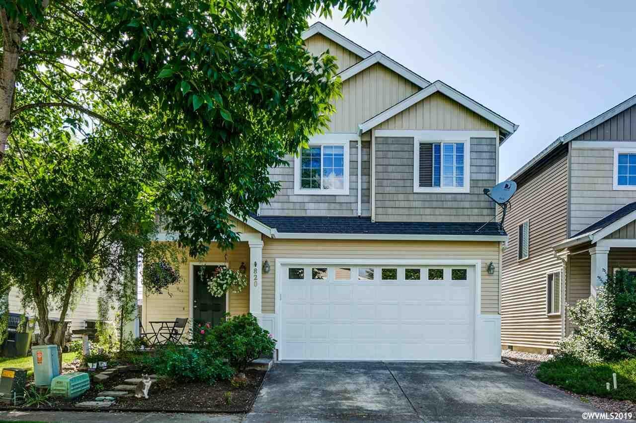 Property Photo: 820 Wild Rose Ct OR 97351-9561