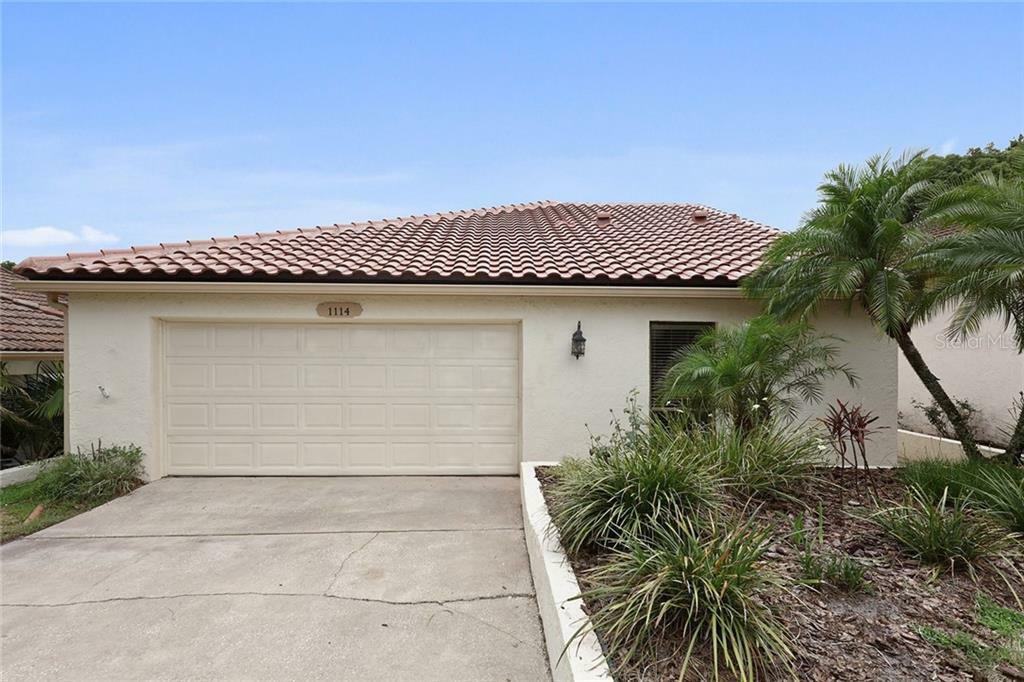 Property Photo: 1114 W Winged Foot Circle FL 32708