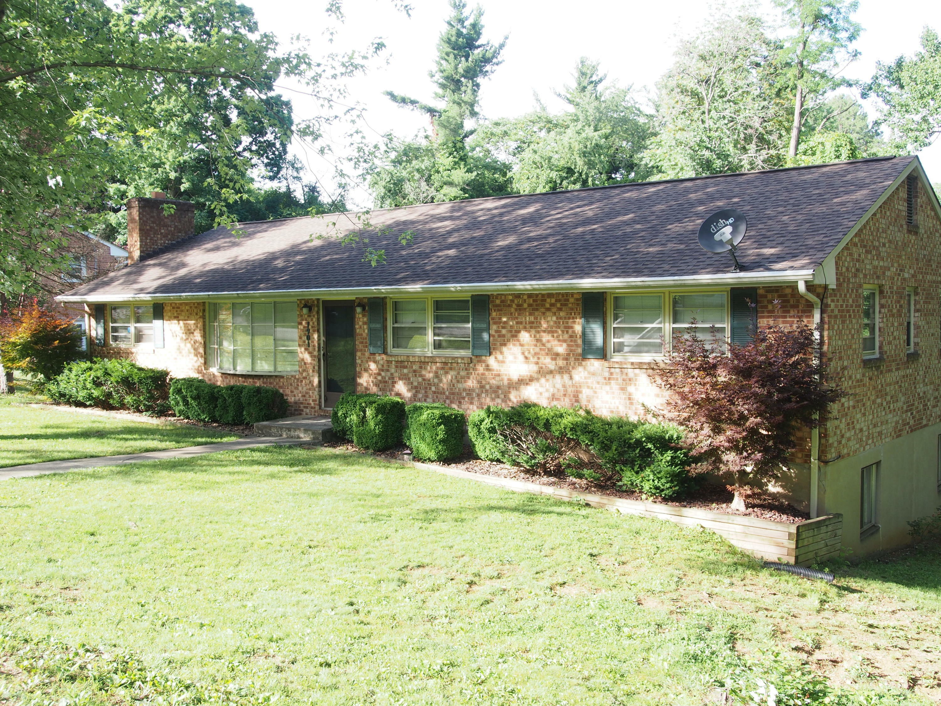 Property Photo:  1901 Montclair Dr  VA 24019 