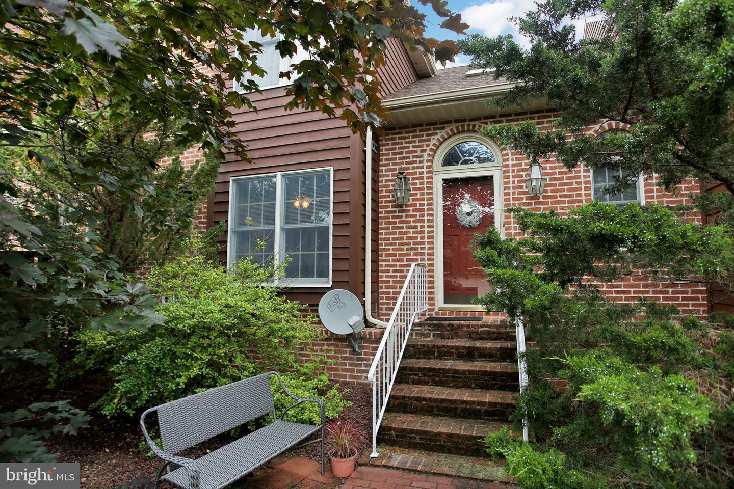 Property Photo:  720 Sterling Court  PA 17025 