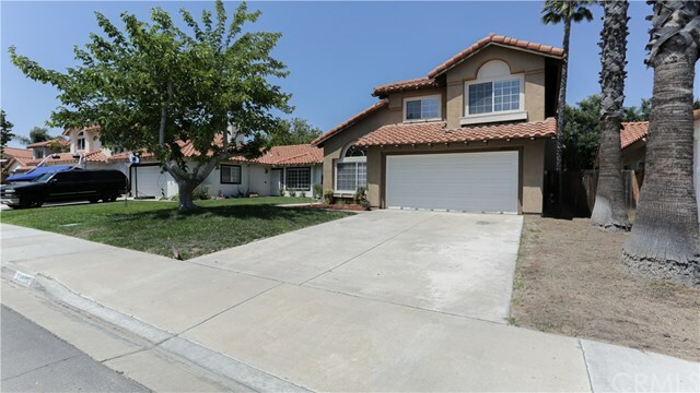 Property Photo:  25084 Via Las Lomas  CA 92562 