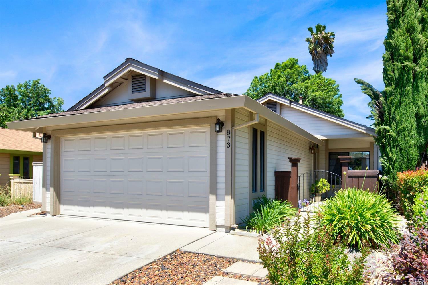 873 Meadowhawk Drive  Vacaville CA 95687 photo